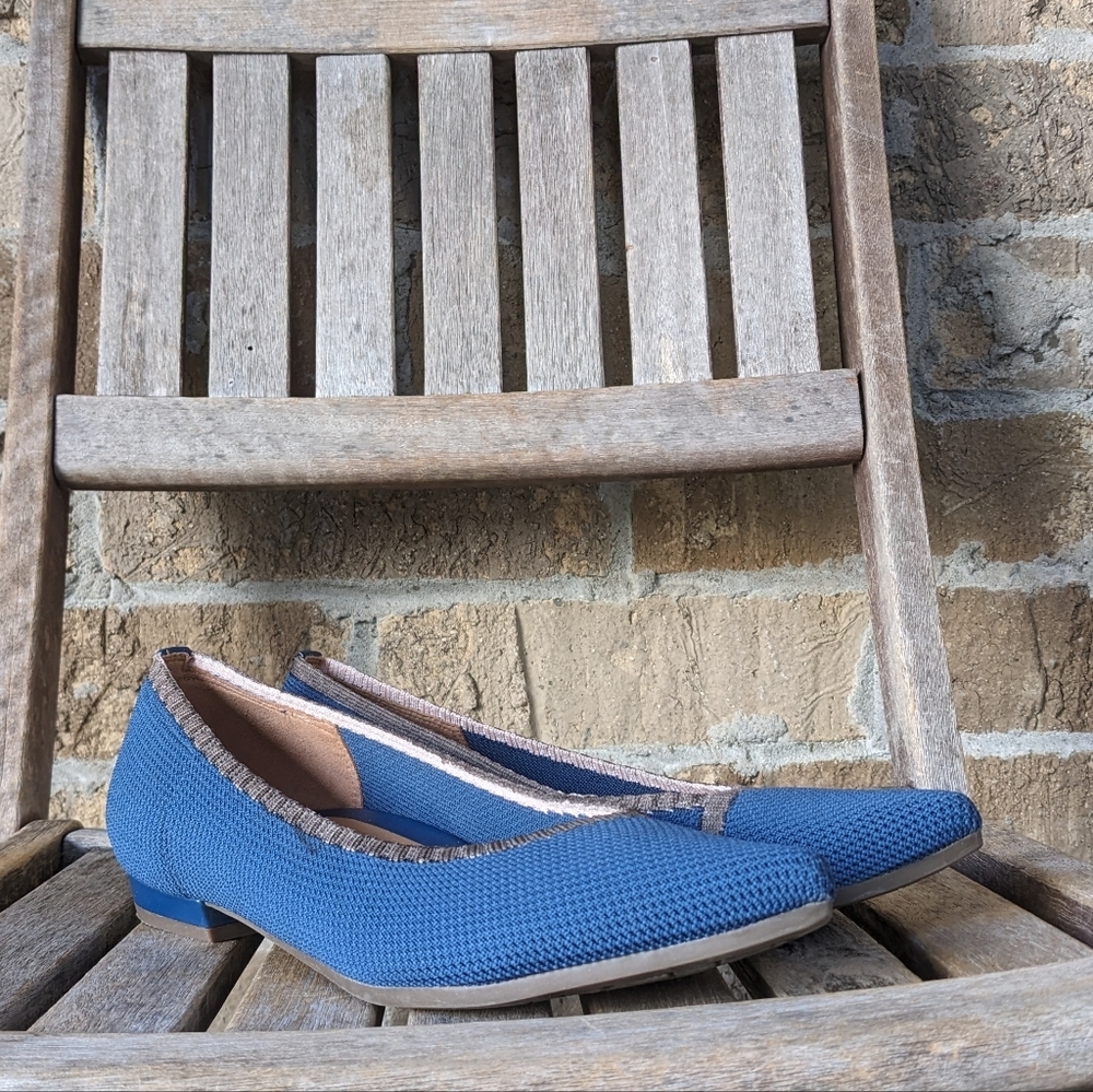 Vionic Blue Knit Pointed-Toe Flats with Brown Trim